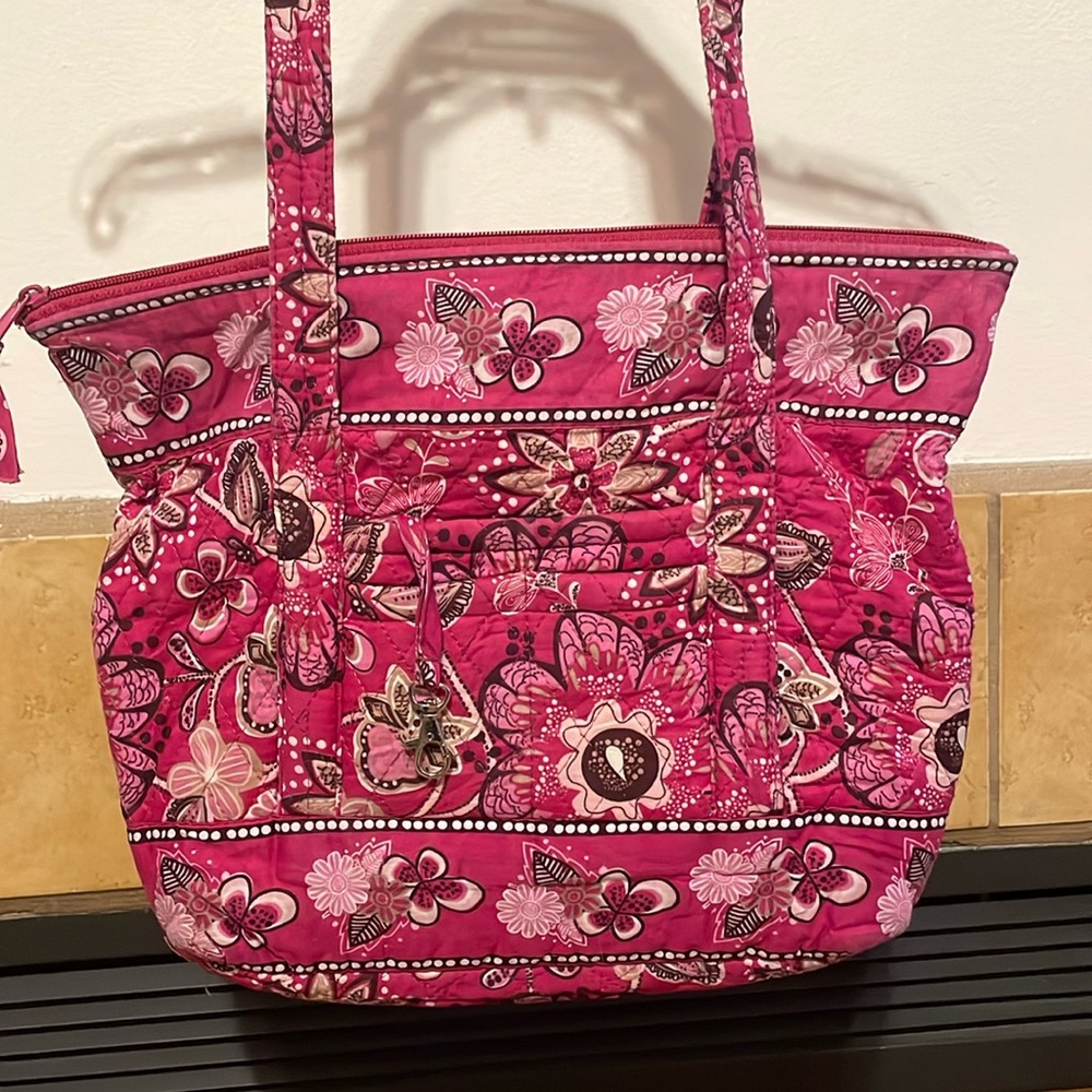 Vera Bradley Quilted Shoulder bag with External Pockets and Key Clip